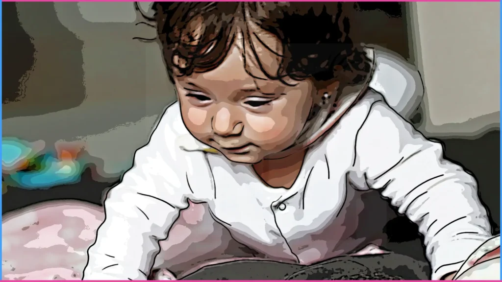 Baba mászással próbálkozik