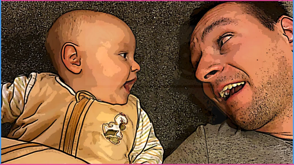 5 hónapos baba apukáját figyeli