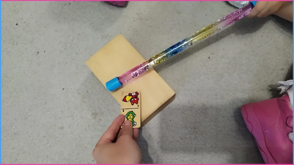 Doboljunk. Szeriális gondolkodást fejlesztő játék