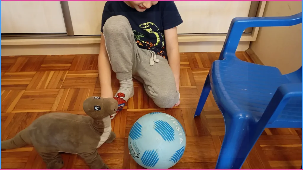 Fejezd be a szót. Hallást fejlesztő játék la…labdával