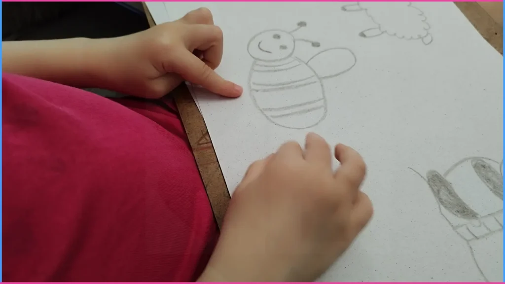 Mi hiányzik? Koncentrációt fejlesztő játék.