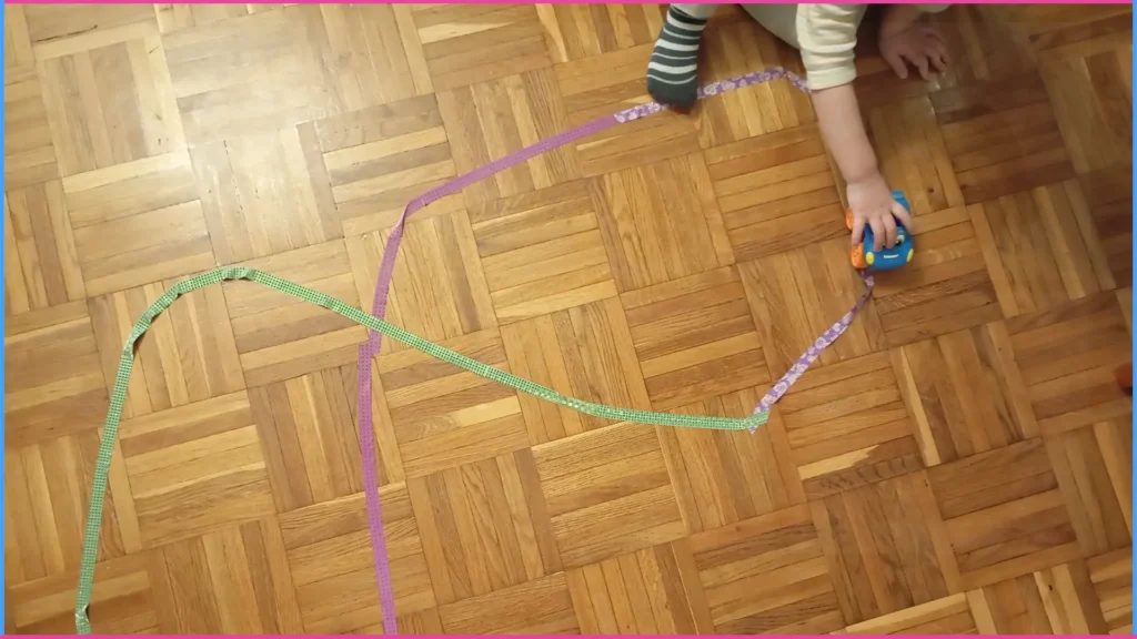 Vonalkövetős játék a téri tájékozódás fejlesztésére 