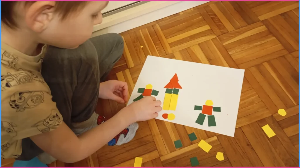 Játék 2,5-3 éveseknek geometriai formákkal