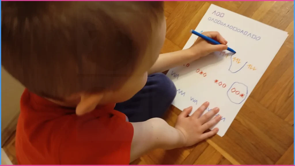 Keresd a megfelelőt! Minta megfigyelése, azonos ábrák keresése játékosan 