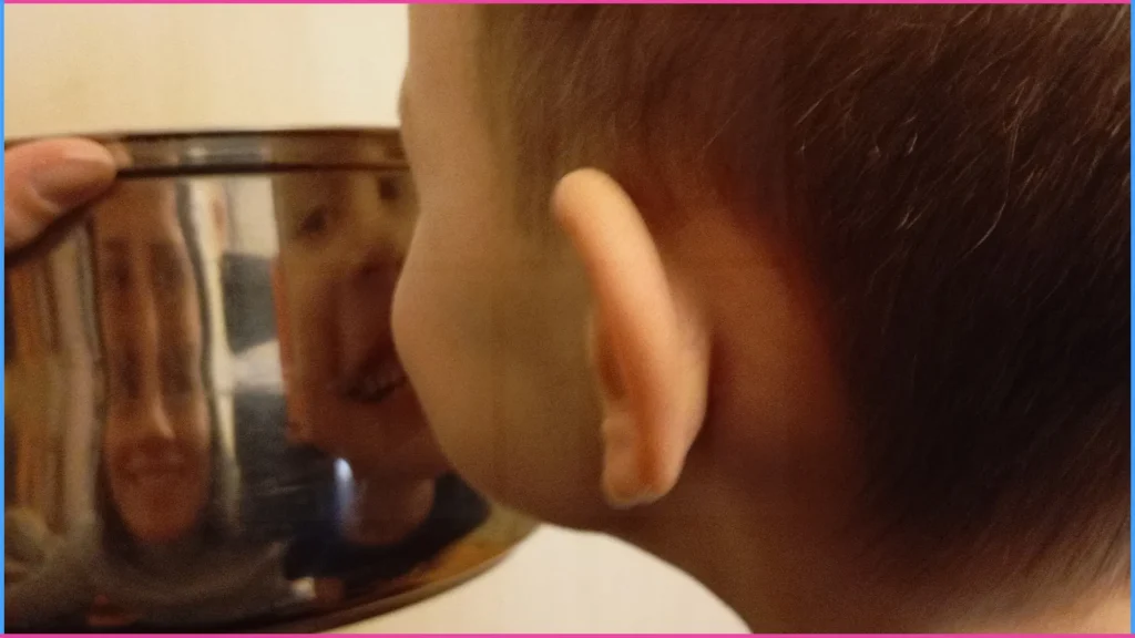 Mókásan festek? Vicces tükrös játék a testséma fejlődéséért