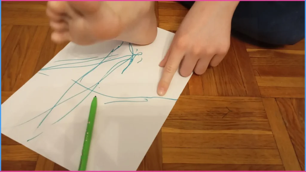 Rajzoljunk lábbal. Szem-láb koordináció fejlesztés 3-4 éves korban