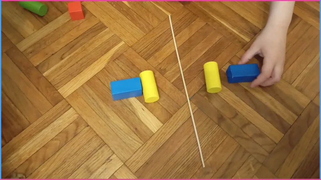 Rakd ki a tükörképét. Síkbeli orientációt fejlesztő játék 