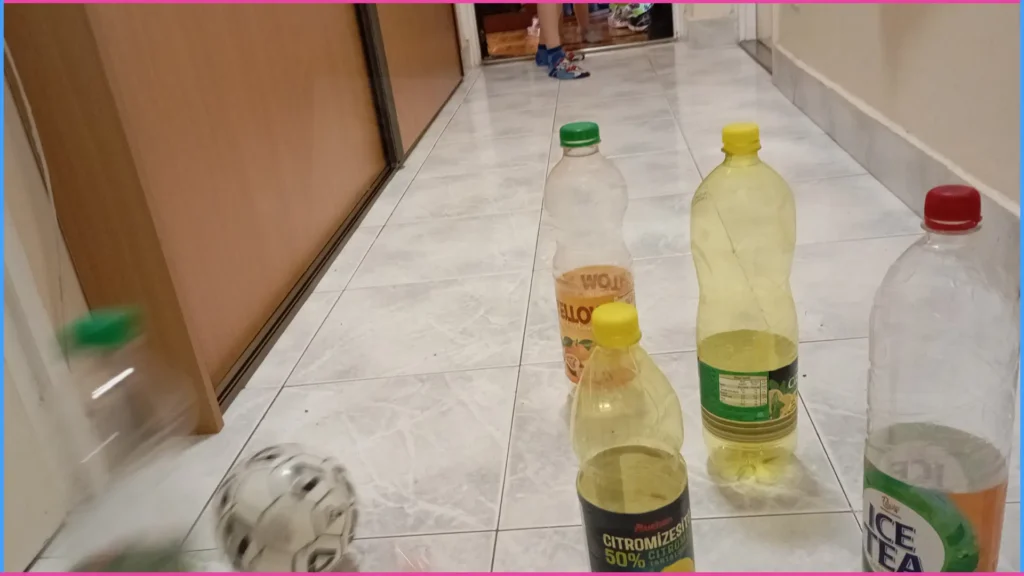 Célbadobós, -lökős, -rúgós, gurítós játékok otthonra